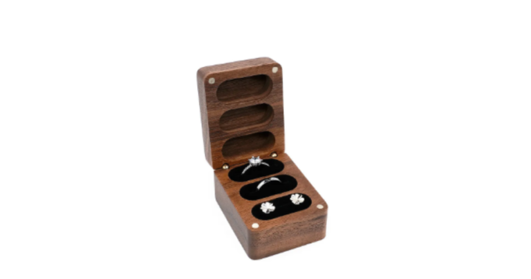 Elegance Unveiled: The Grace of Wooden Necklace and Earring Storage